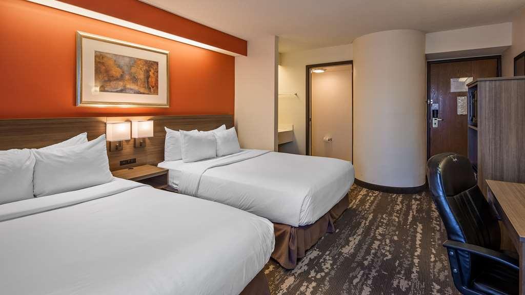 Charlevoix Inn & Suites Surestay Collection By Best Western Quarto foto